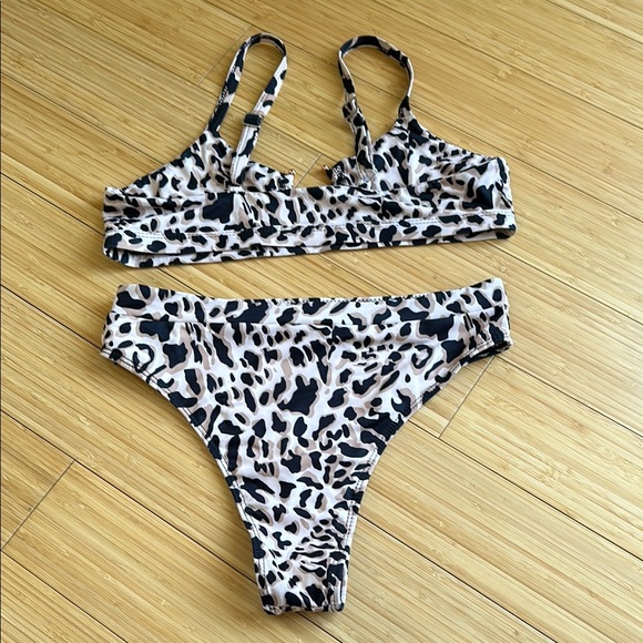 Leopard Print Bikini Set - Picture 3 of 3